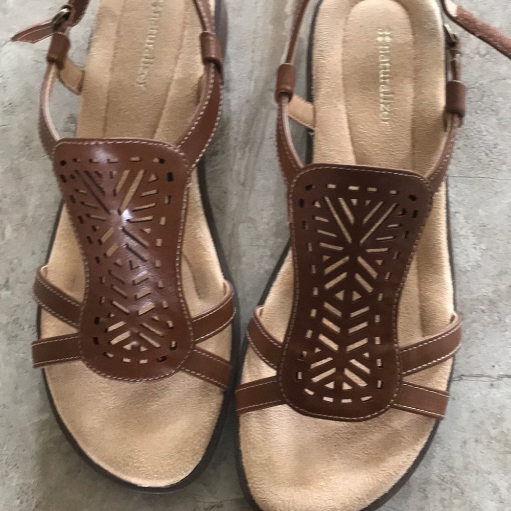 Naturalizer sandals mid-brown